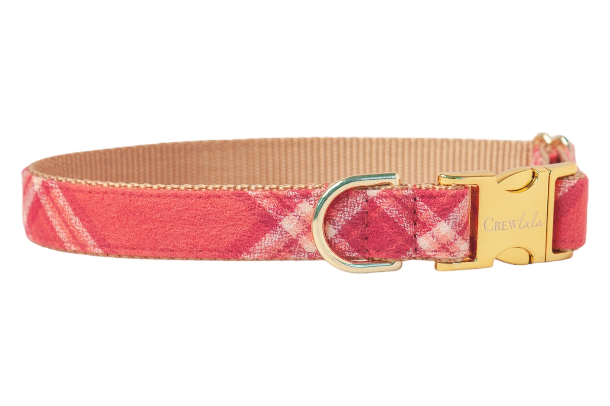 Pretty in plaid! This flannel dog collar in soft pink tones features luxe hardware and timeless style—perfect for crisp walks, holiday photos, or gifting moments.