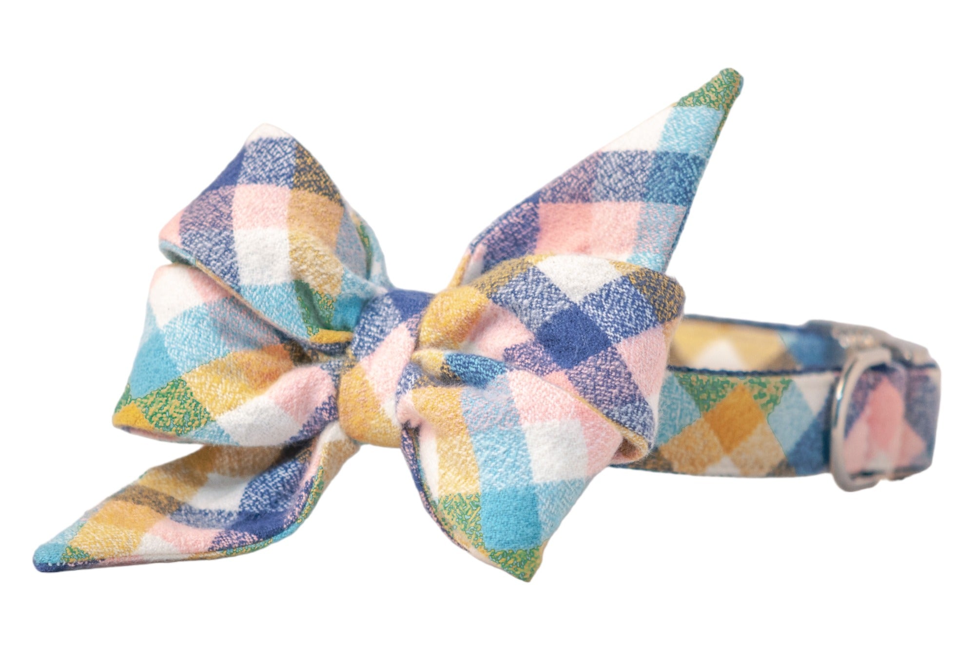 Make it a main character moment! This pastel plaid dog collar features an oversized belle bow in bright spring hues—perfect for pups who love to stand out.